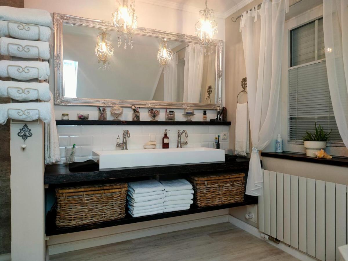 Luana'S White Cottage Surwold Ngoại thất bức ảnh