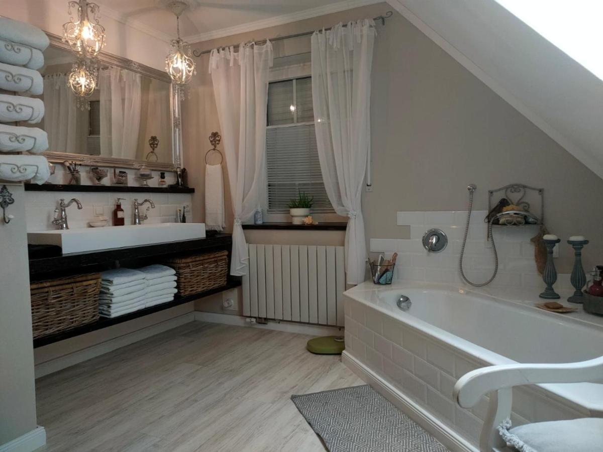 Luana'S White Cottage Surwold Ngoại thất bức ảnh