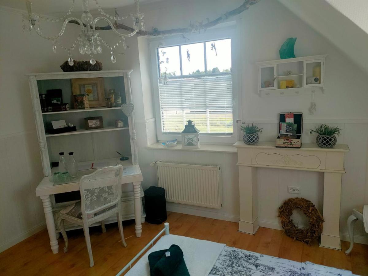 Luana'S White Cottage Surwold Ngoại thất bức ảnh